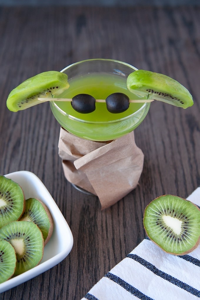 Baby Yoda Drink with kiwi