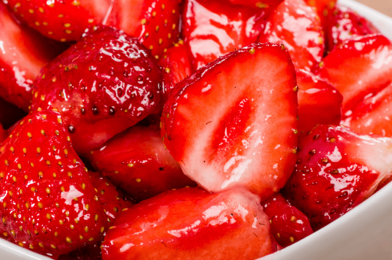 How to Make Strawberry Glaze
